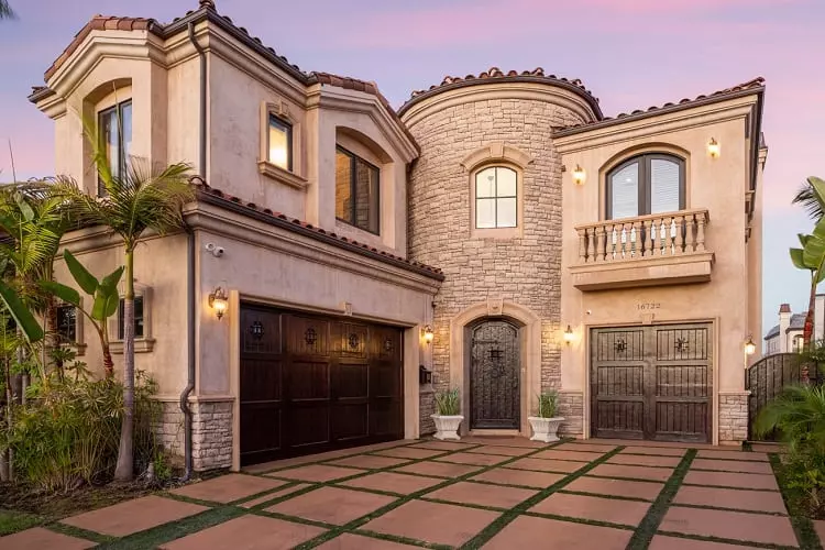 Tito Ortiz Lists $4.5M Huntington Beach Home