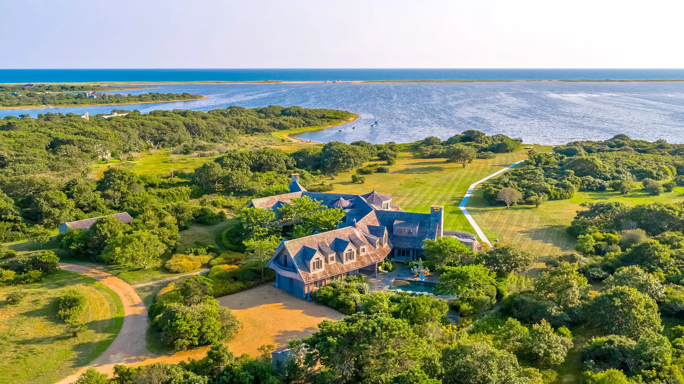 The Obamas’ $12 Million Getaway Home