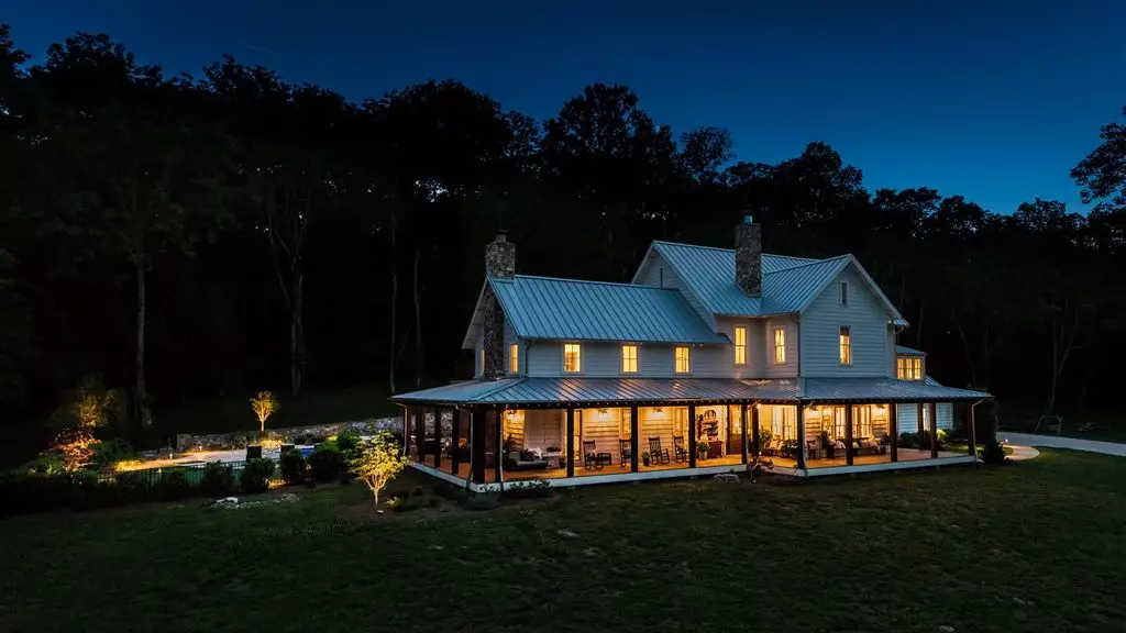 Miley Cyrus Sells $14.5 Million Home to Dairy Queen Mogul