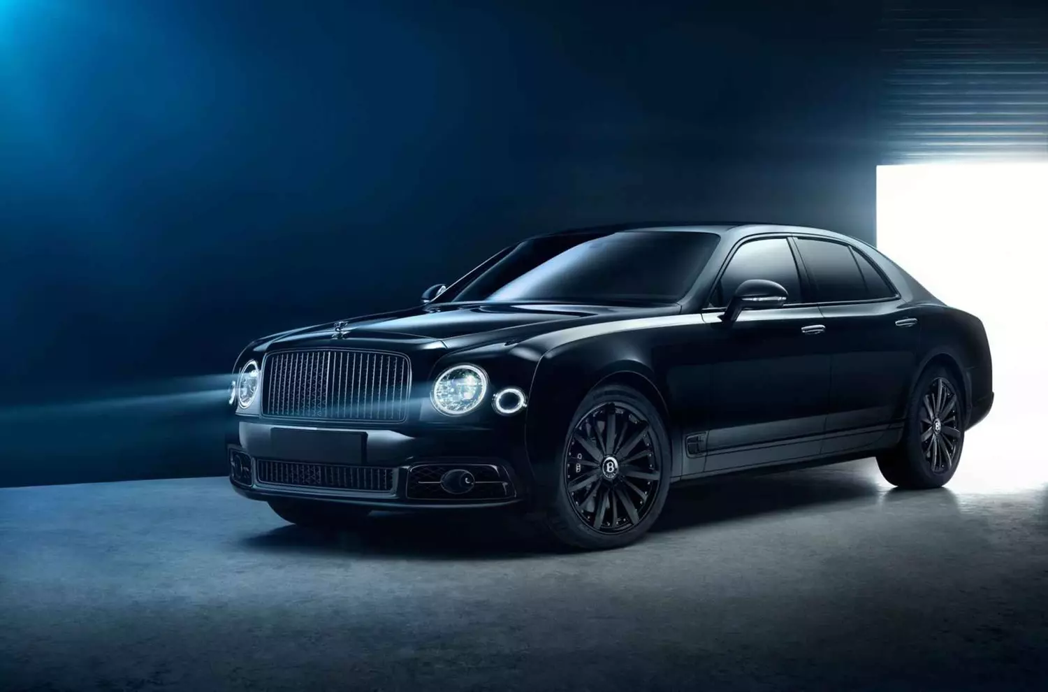 The Bentley Mulsanne Goes Stealth