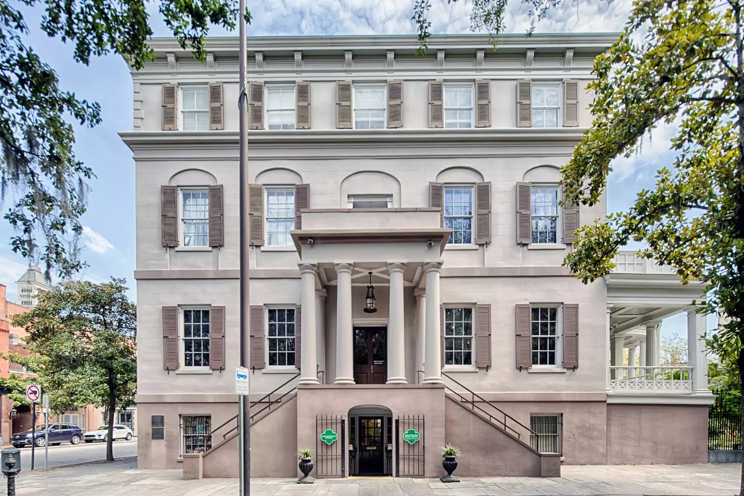 10 Locations Rich in Women’s History