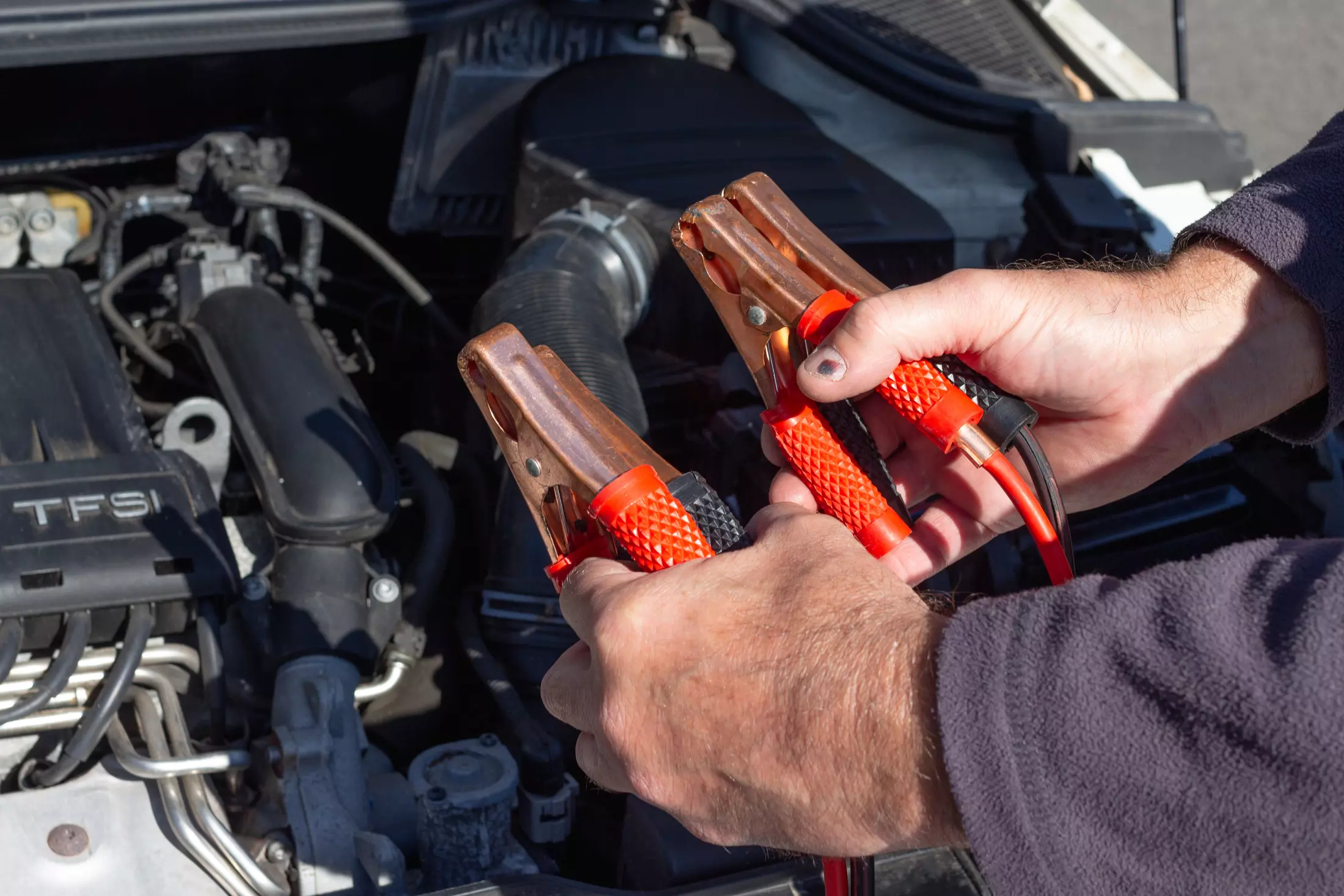 9 Things to Always Keep in Your Car
