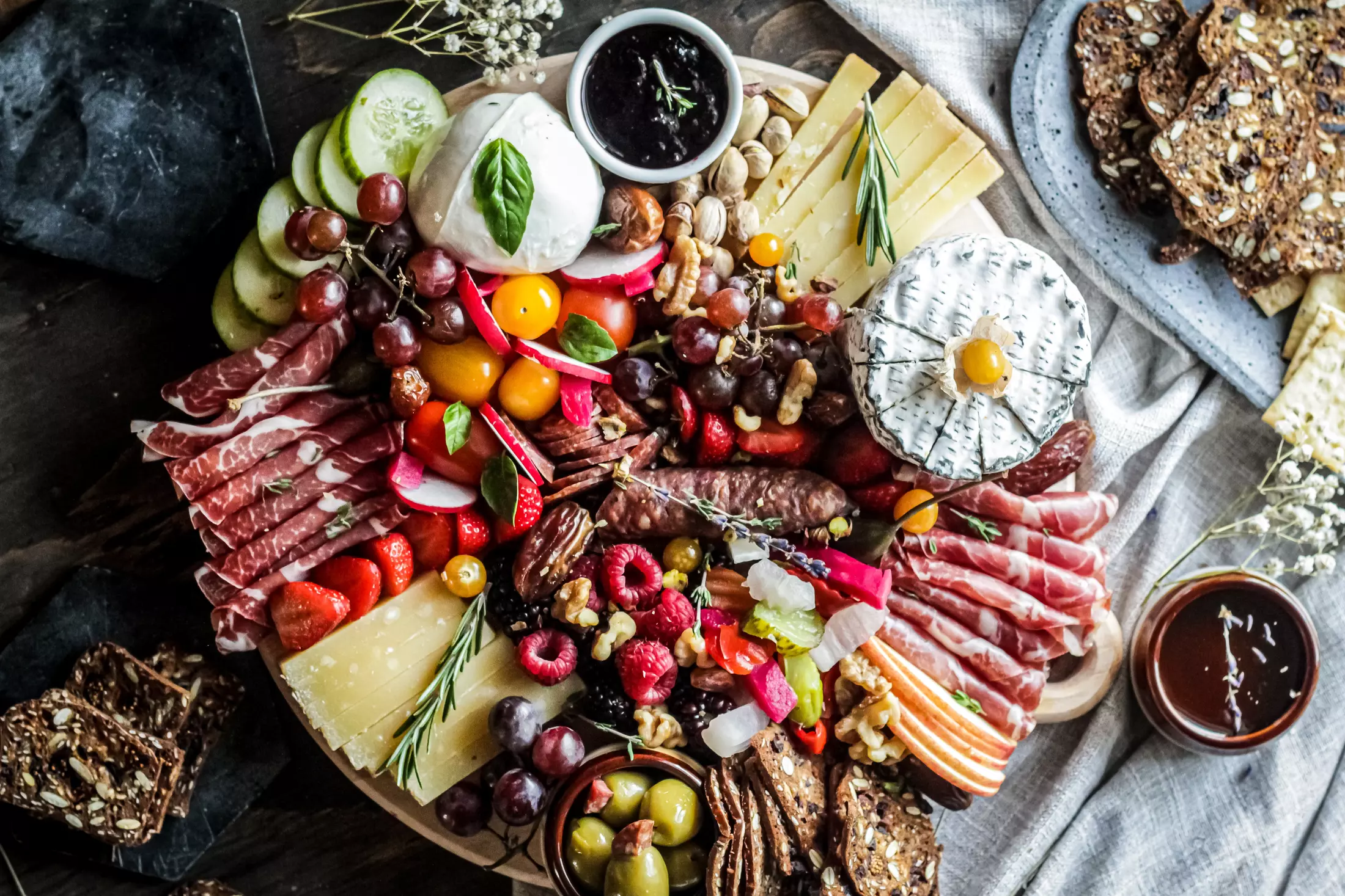 Top 8 Ingredients Types for a Killer Charcuterie Board