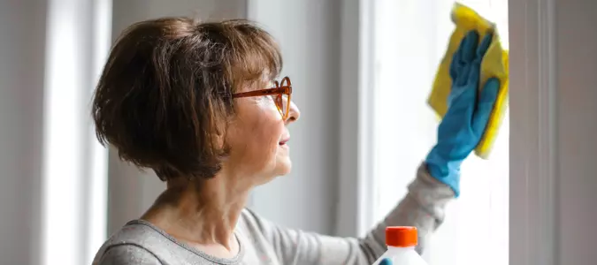 7 Ways You Can Use Vinegar Around the House