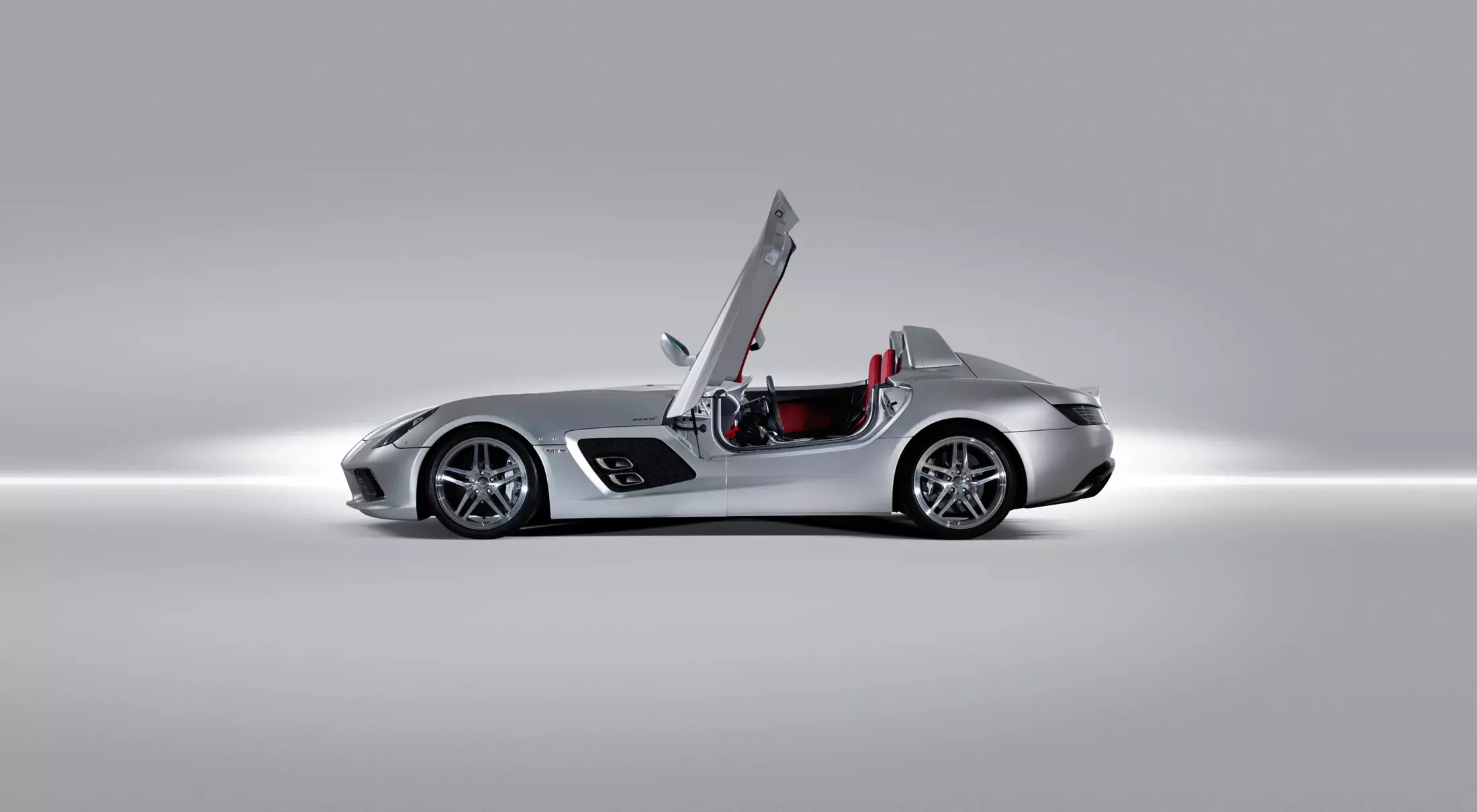 The Mercedes-Benz SLR McLaren Stirling Moss edition