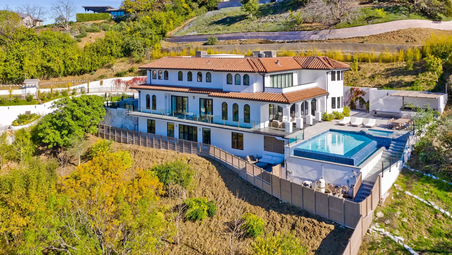 Dwyane Wade and Gabrielle Union’s $6.2 Million Mountaintop Estate